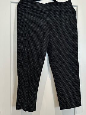 Jessica Black Polka Dot Pull-On Capris